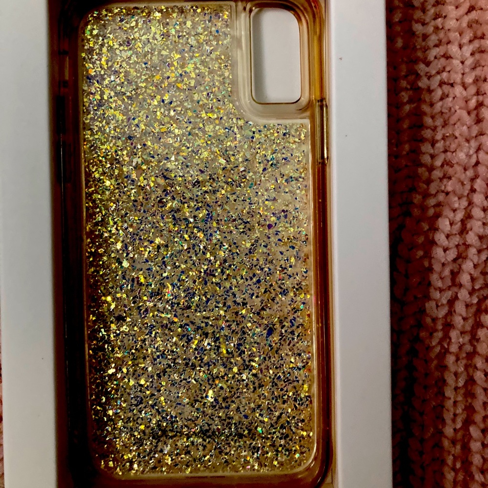 EUC 3/25 apple  phone case